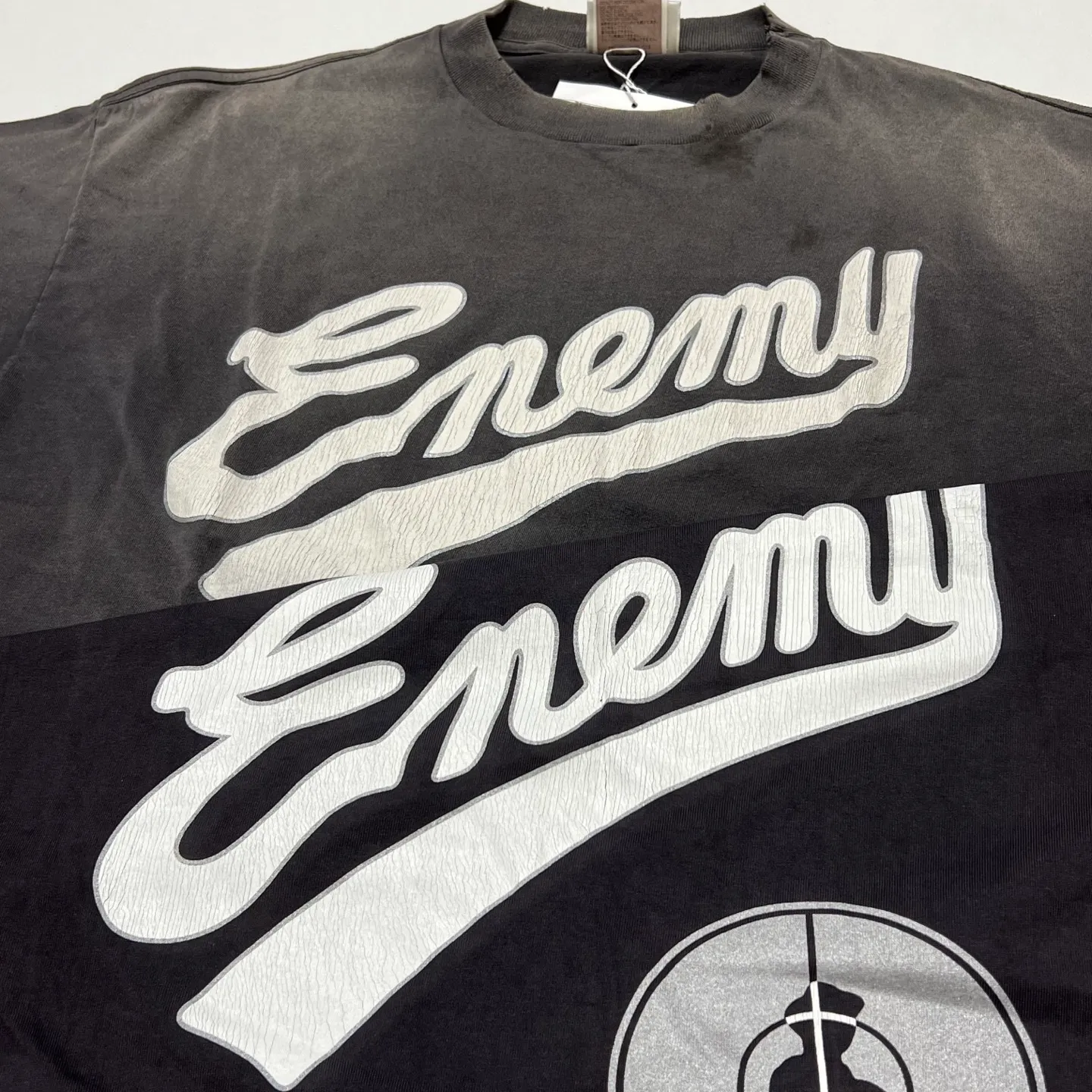 Authentic and consistent, silver paste printing PUBLIC ENEMY x SAINT Mxxxxxx SAINT ENEMY SS TEE full name Public Enemy joint model, targeted enemy short sleeves, washed black S-XL